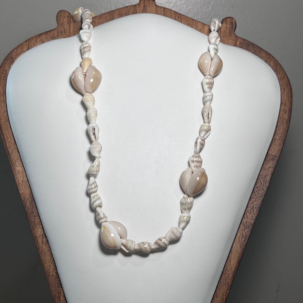 Vtg Natural Cowrie Spiral Sea Shell Necklace 35 Inch Long Beach Boho